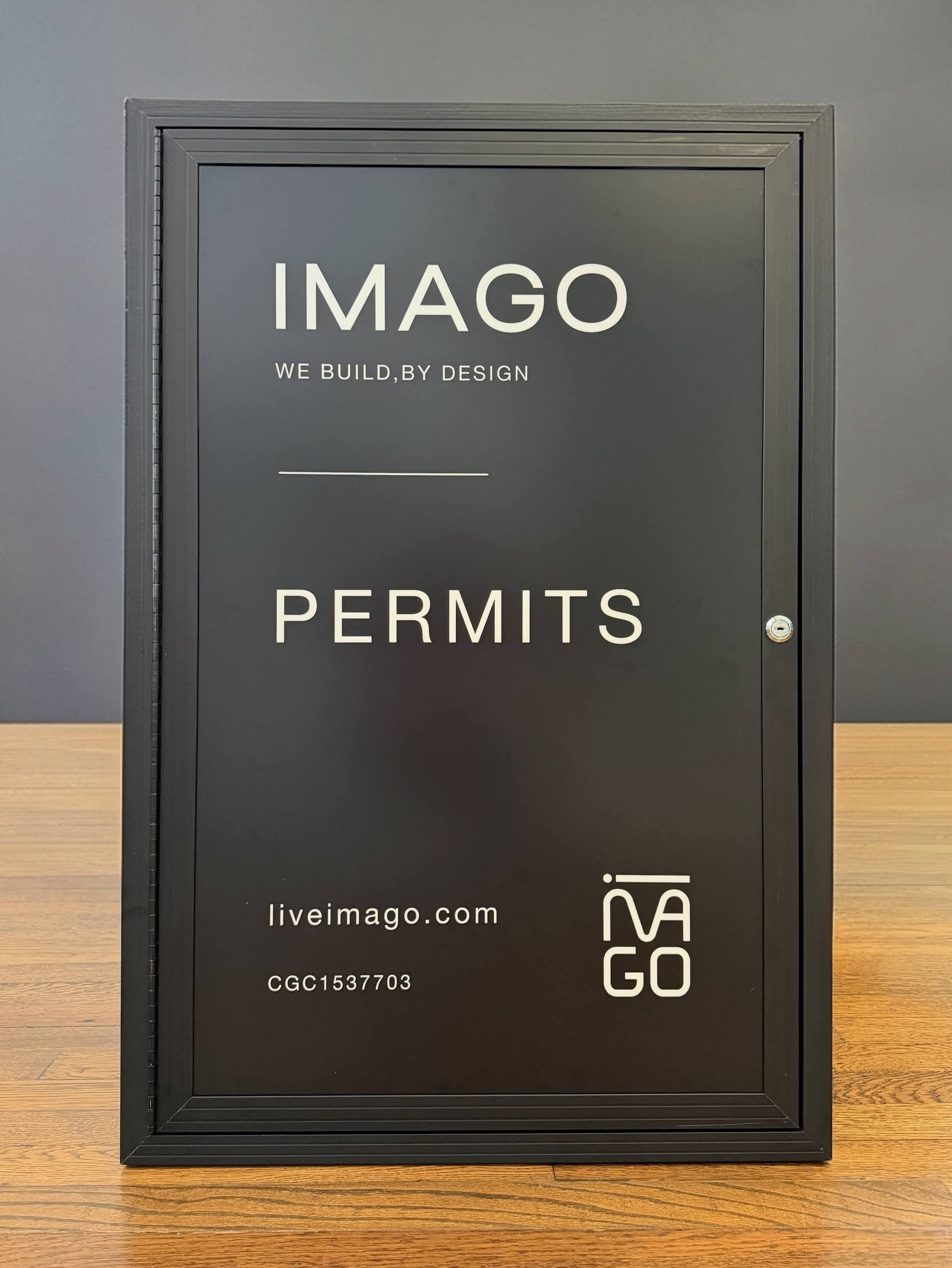 Job-site permits sign for IMAGO